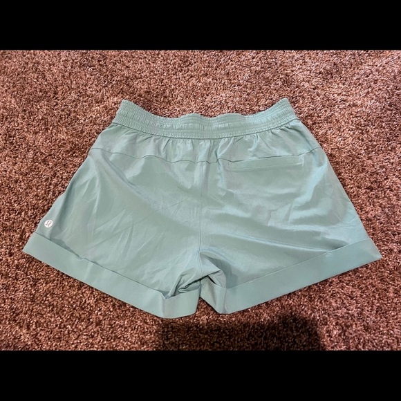 Lululemon Spring Break Away Short *4-way Stretch 3" Washed Marsh - Picture 2 of 3